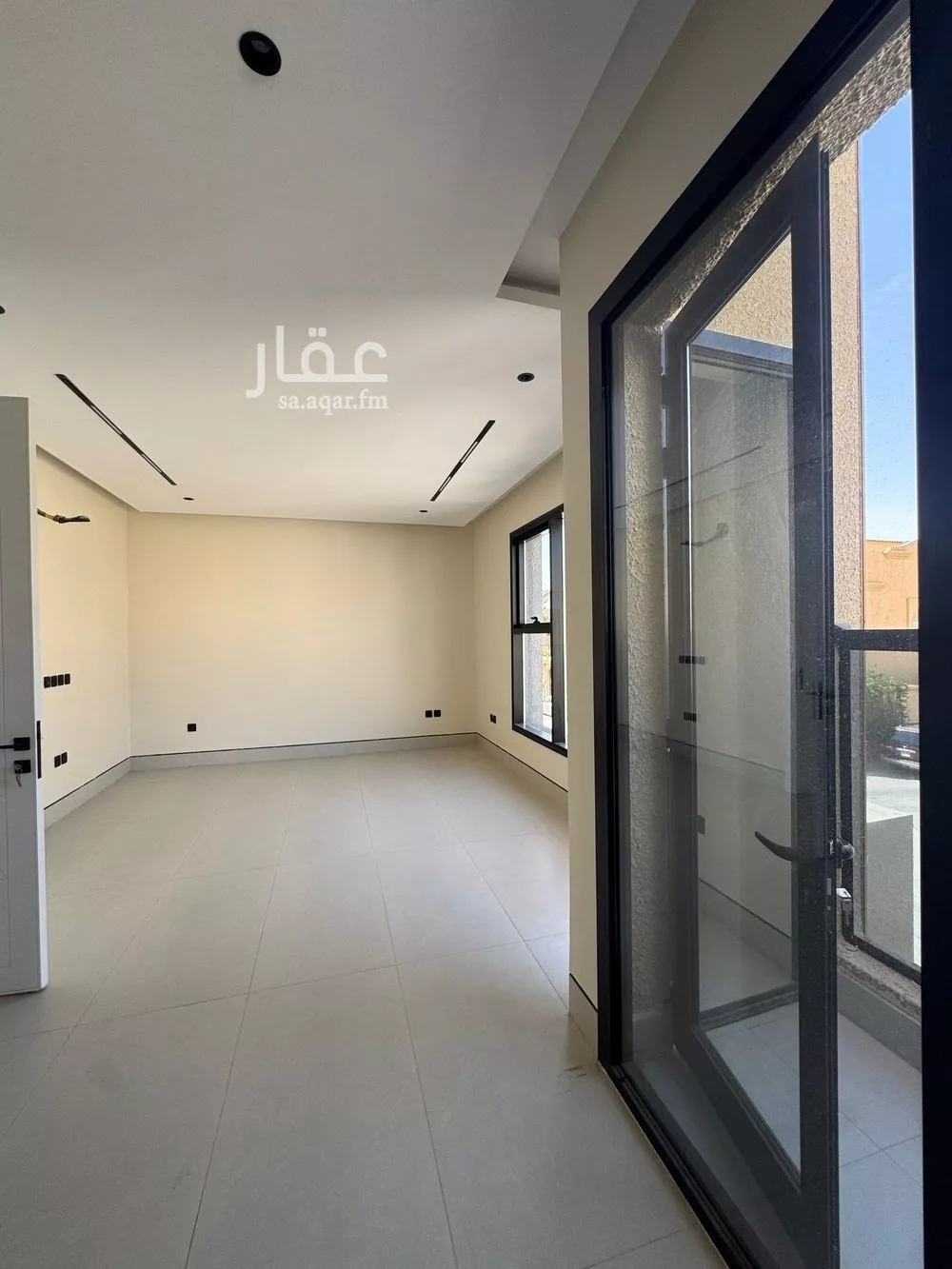 4 bedroom floor in King Fahd 13