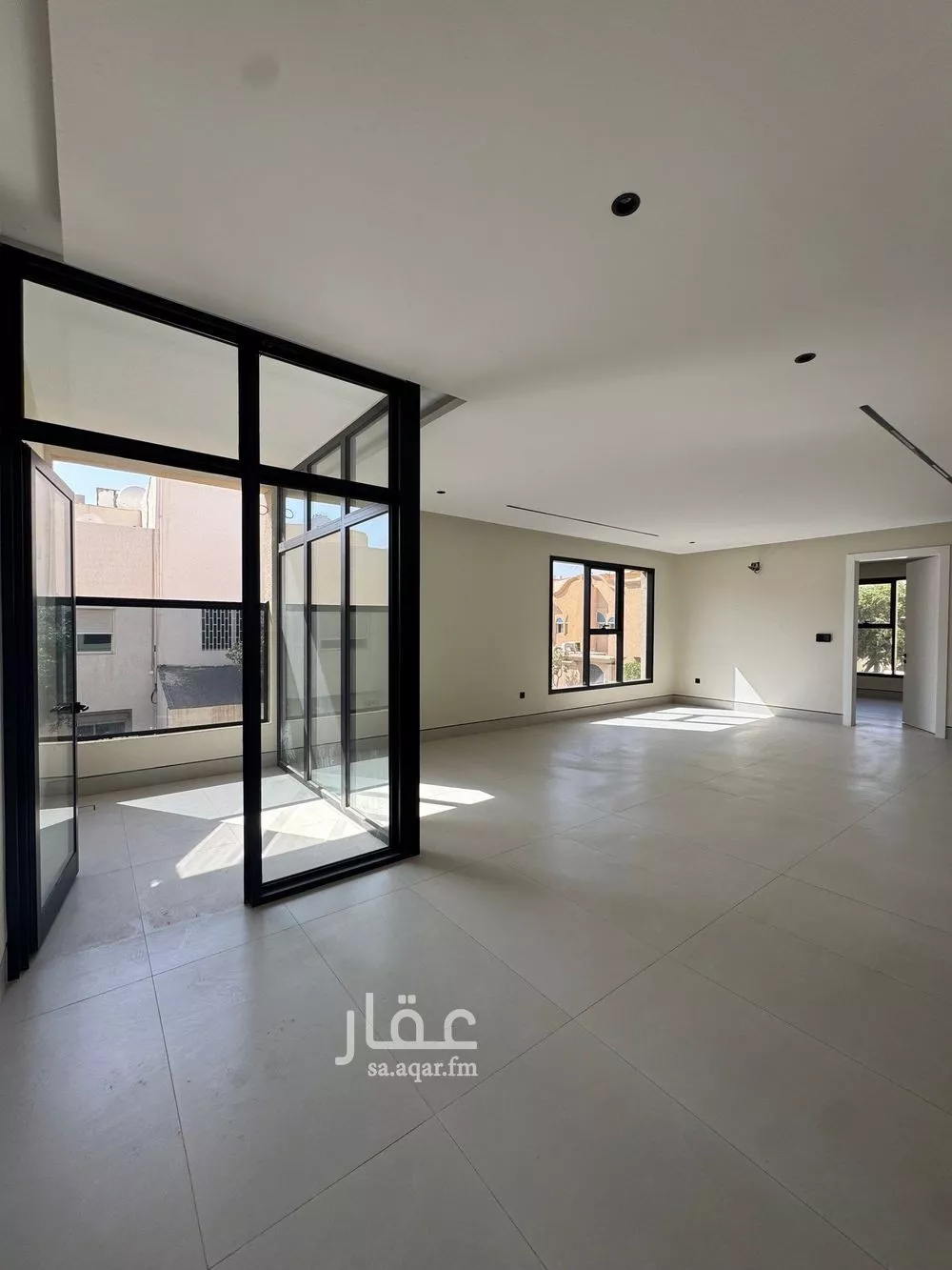 4 bedroom floor in King Fahd 5
