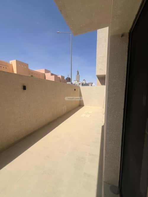 3 bedroom apartment in Al Malqa 7