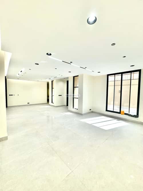 5 bedroom villa in Irqah 2