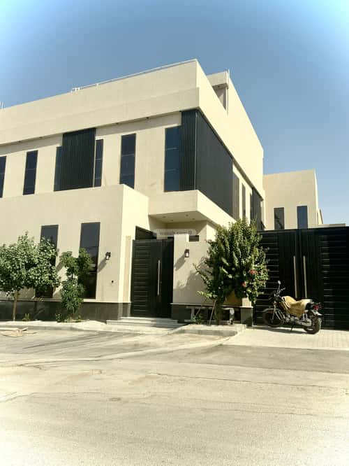 5 bedroom villa in Irqah 4
