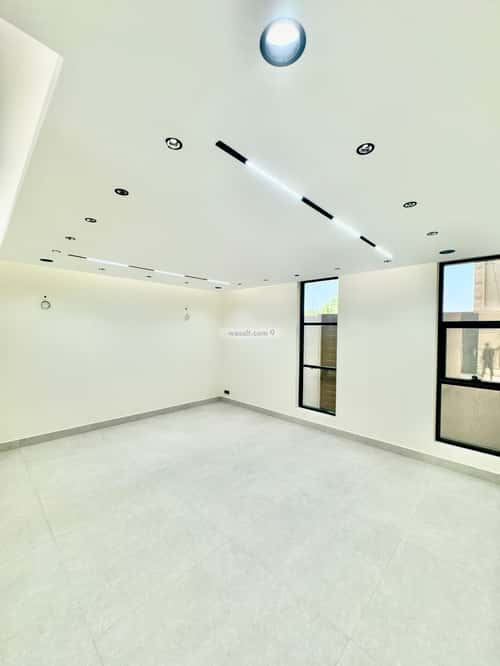 5 bedroom villa in Irqah 3