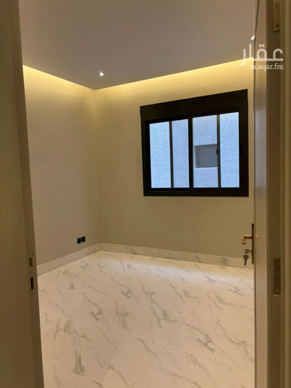 4 bedroom floor in Al Aridh 7