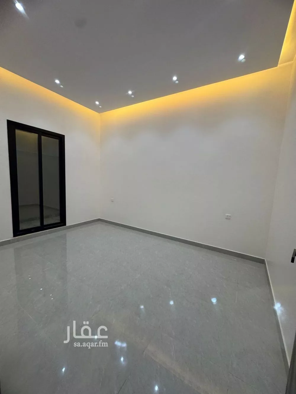 4 bedroom floor in Al Aridh 2