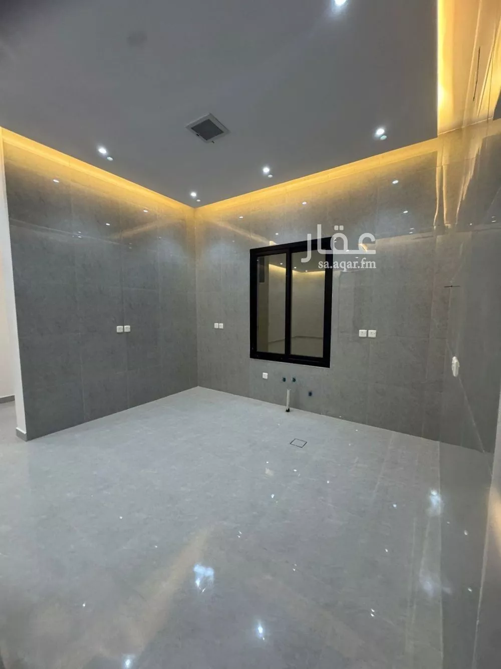 4 bedroom floor in Al Aridh 3