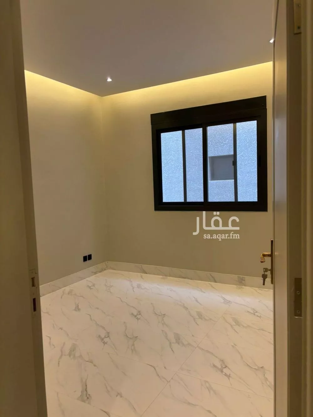 4 bedroom floor in Al Aridh 13