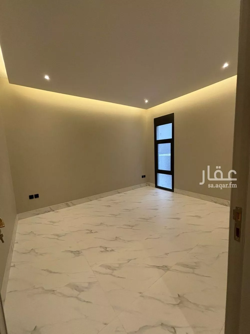 4 bedroom floor in Al Aridh 5