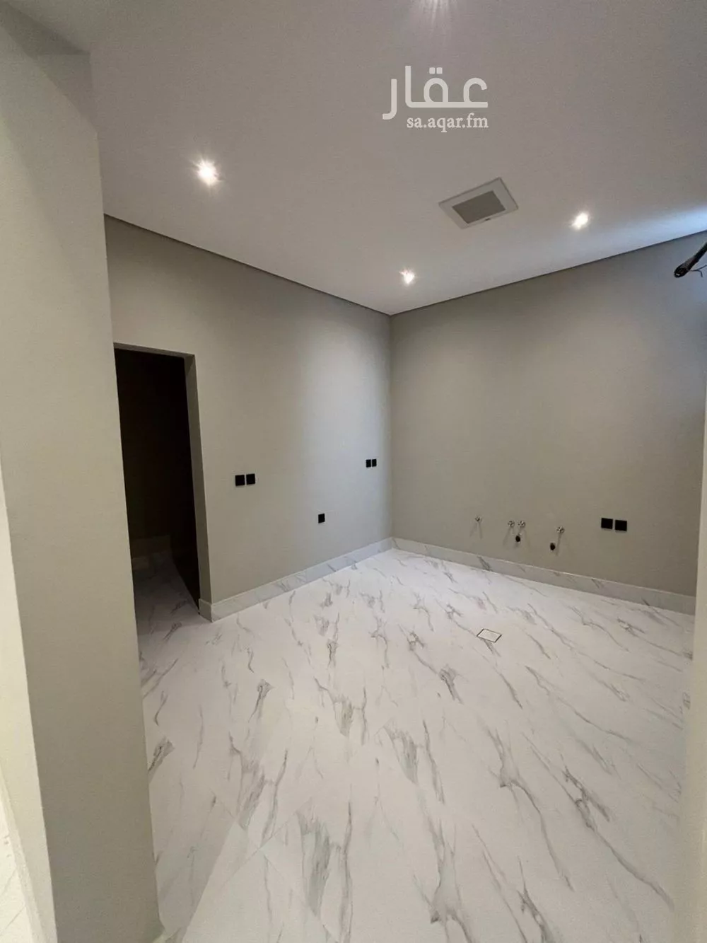 4 bedroom floor in Al Aridh 8