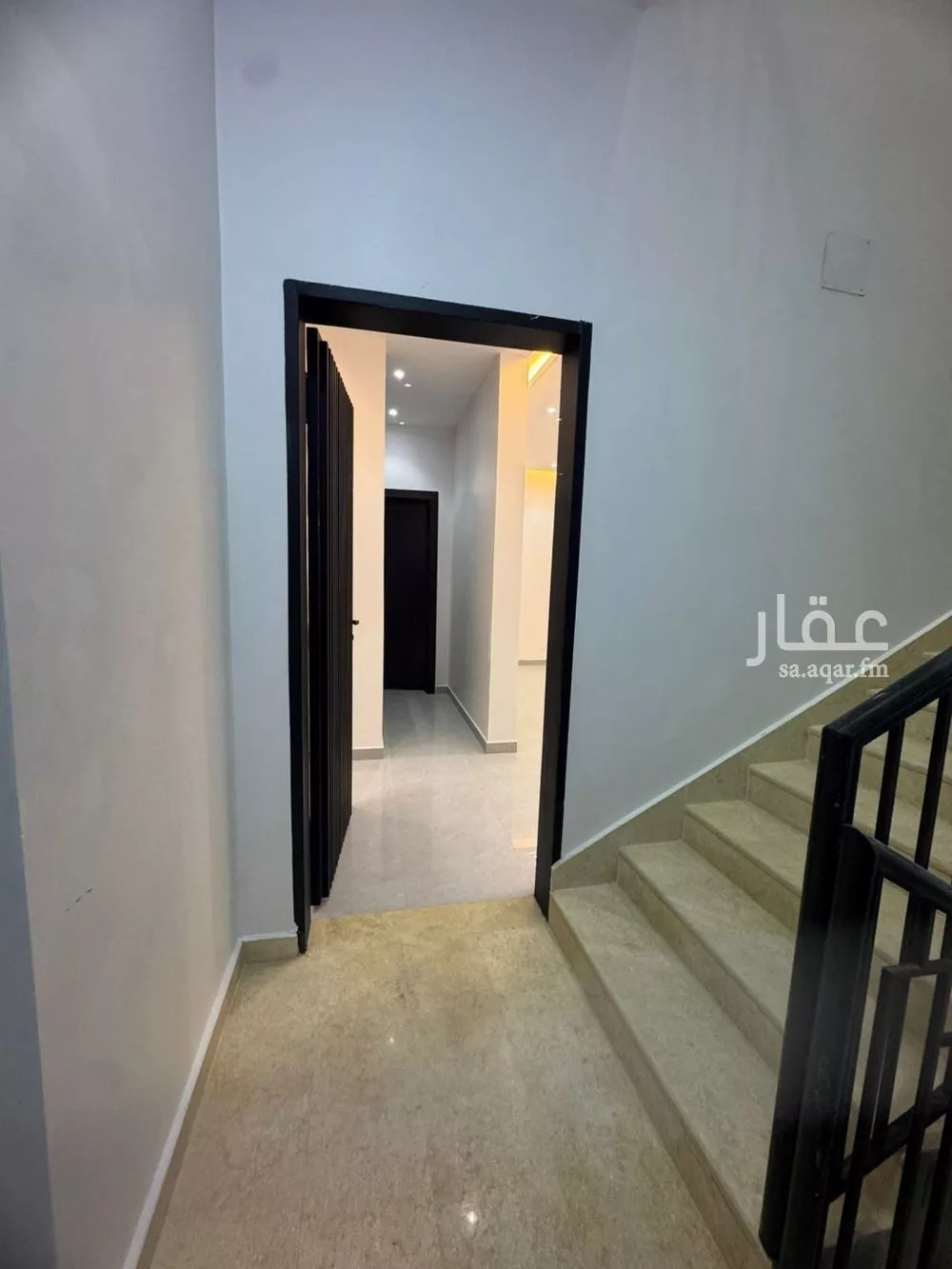 دور 4 غرف في العارض 8