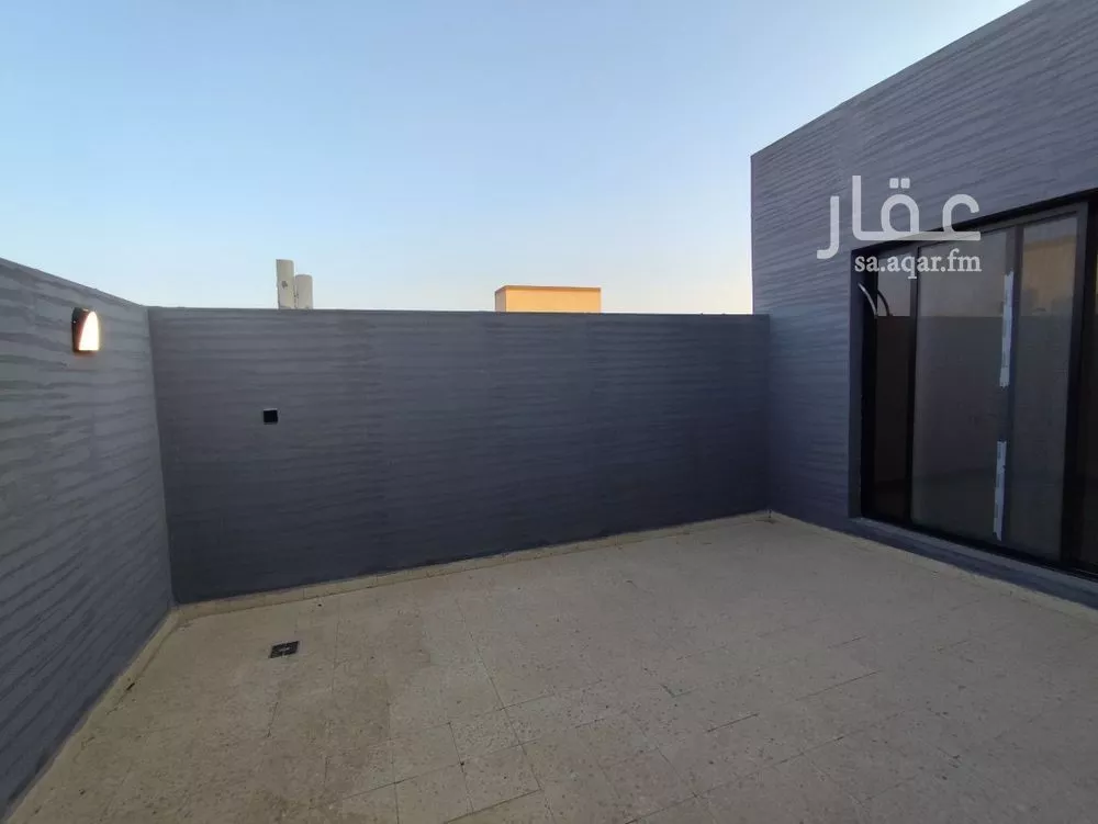 دور 4 غرف في المونسية 8
