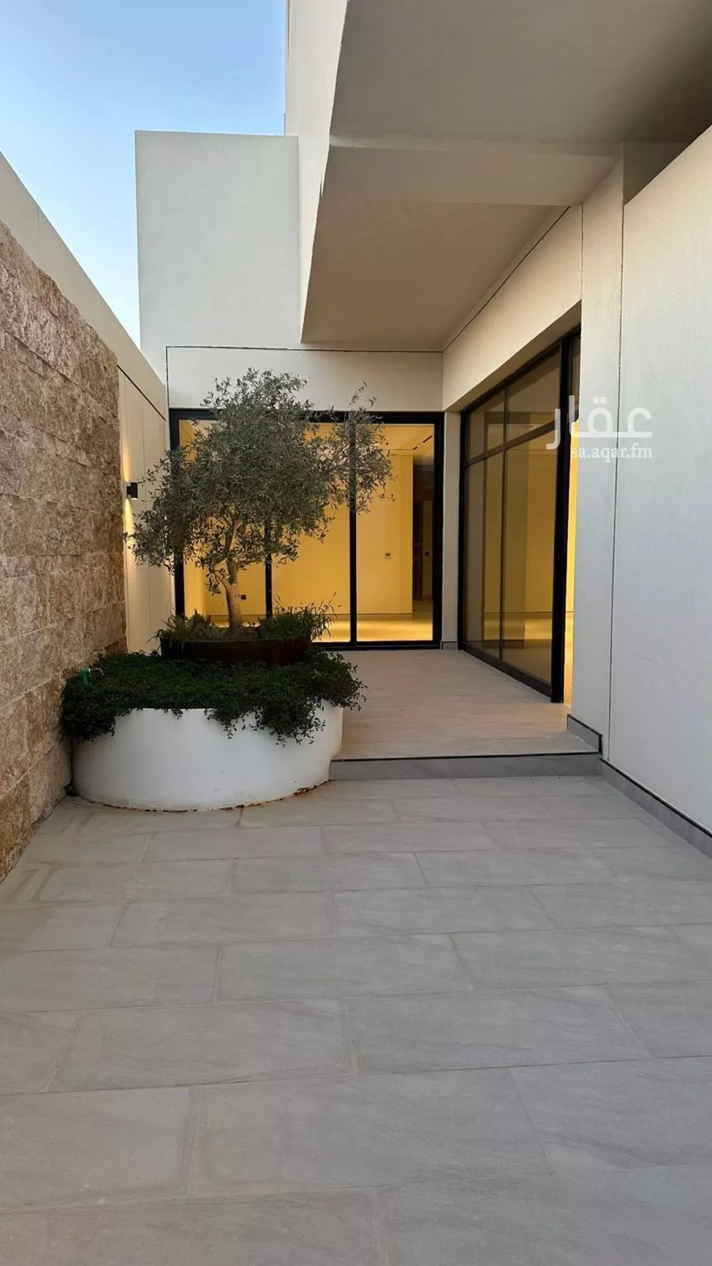 3 bedroom floor in Al Safa 2