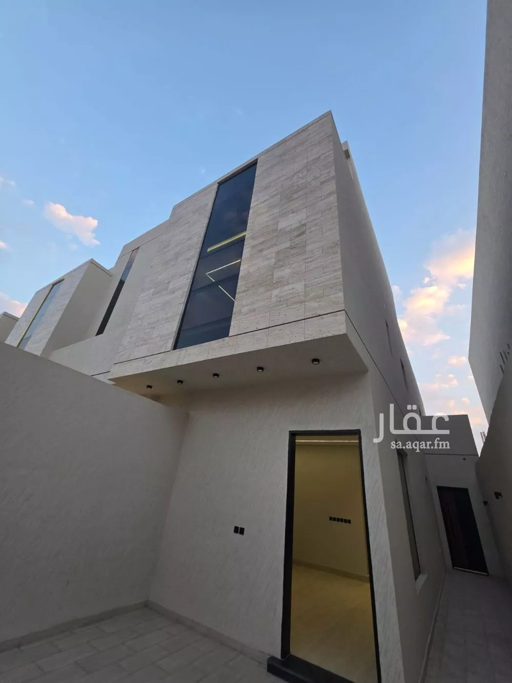 5 bedroom floor in Dhahrat Namar 14