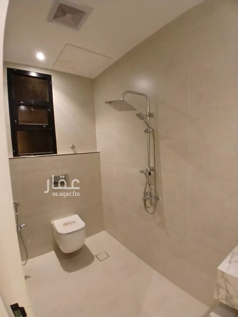 4 bedroom floor in Al Janadriyah 12