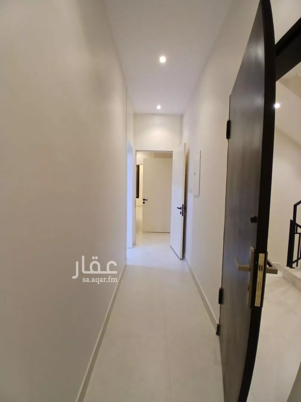 4 bedroom floor in Al Janadriyah 17