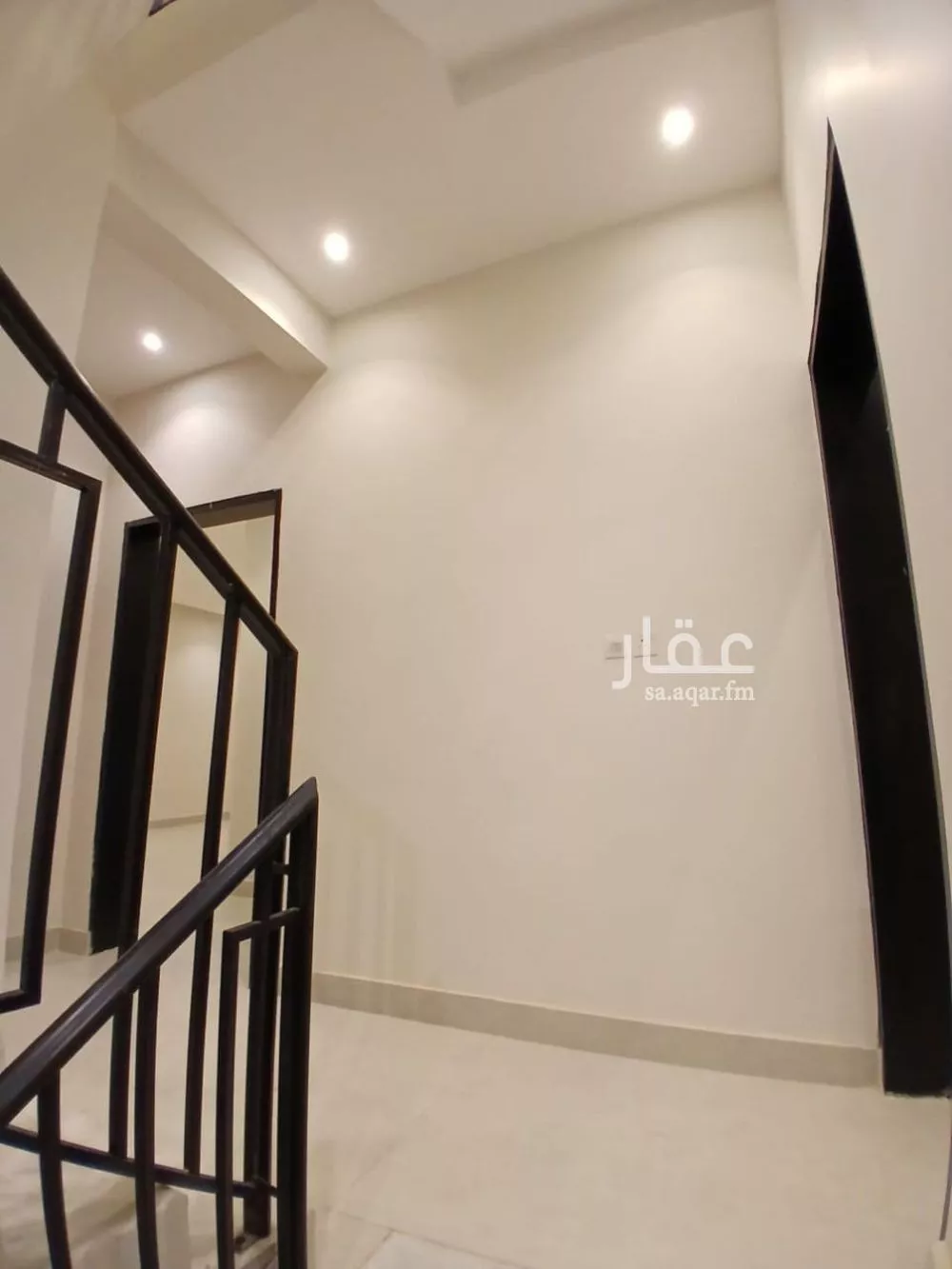 4 bedroom floor in Al Janadriyah 3