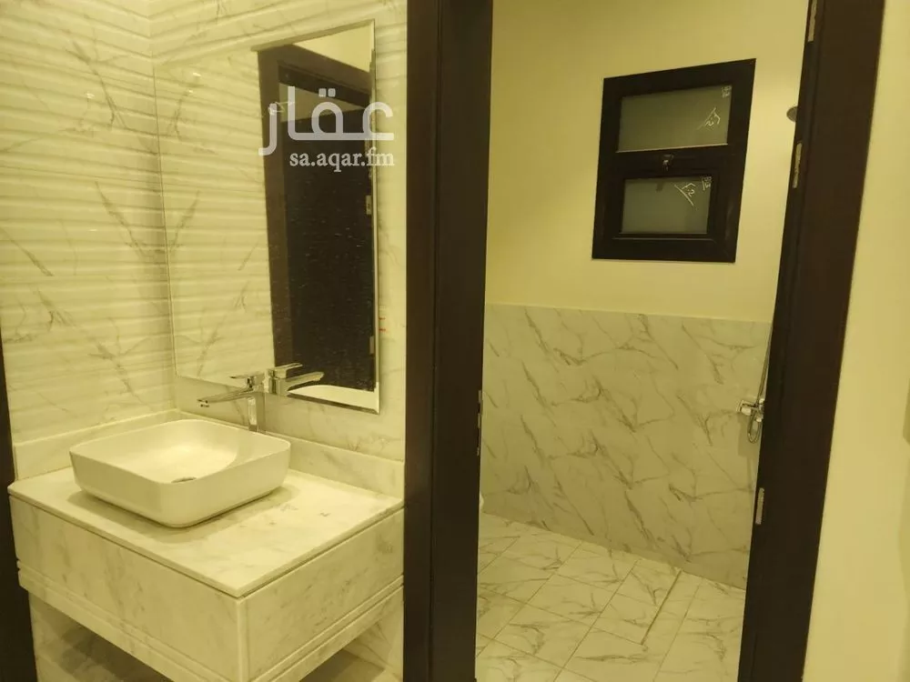 5 bedroom floor in Al Aridh 4