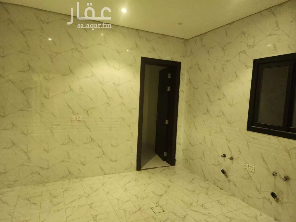 5 bedroom floor in Al Aridh 5