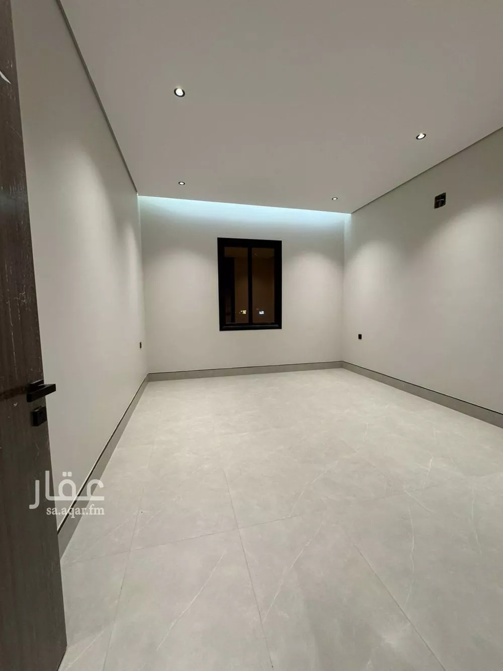 3 bedroom floor in Al Maizilah 3