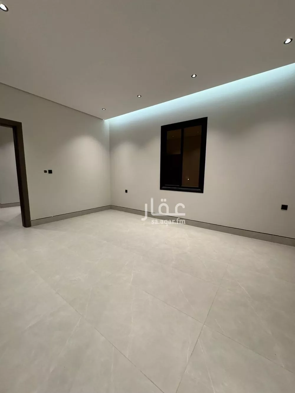 3 bedroom floor in Al Maizilah 5
