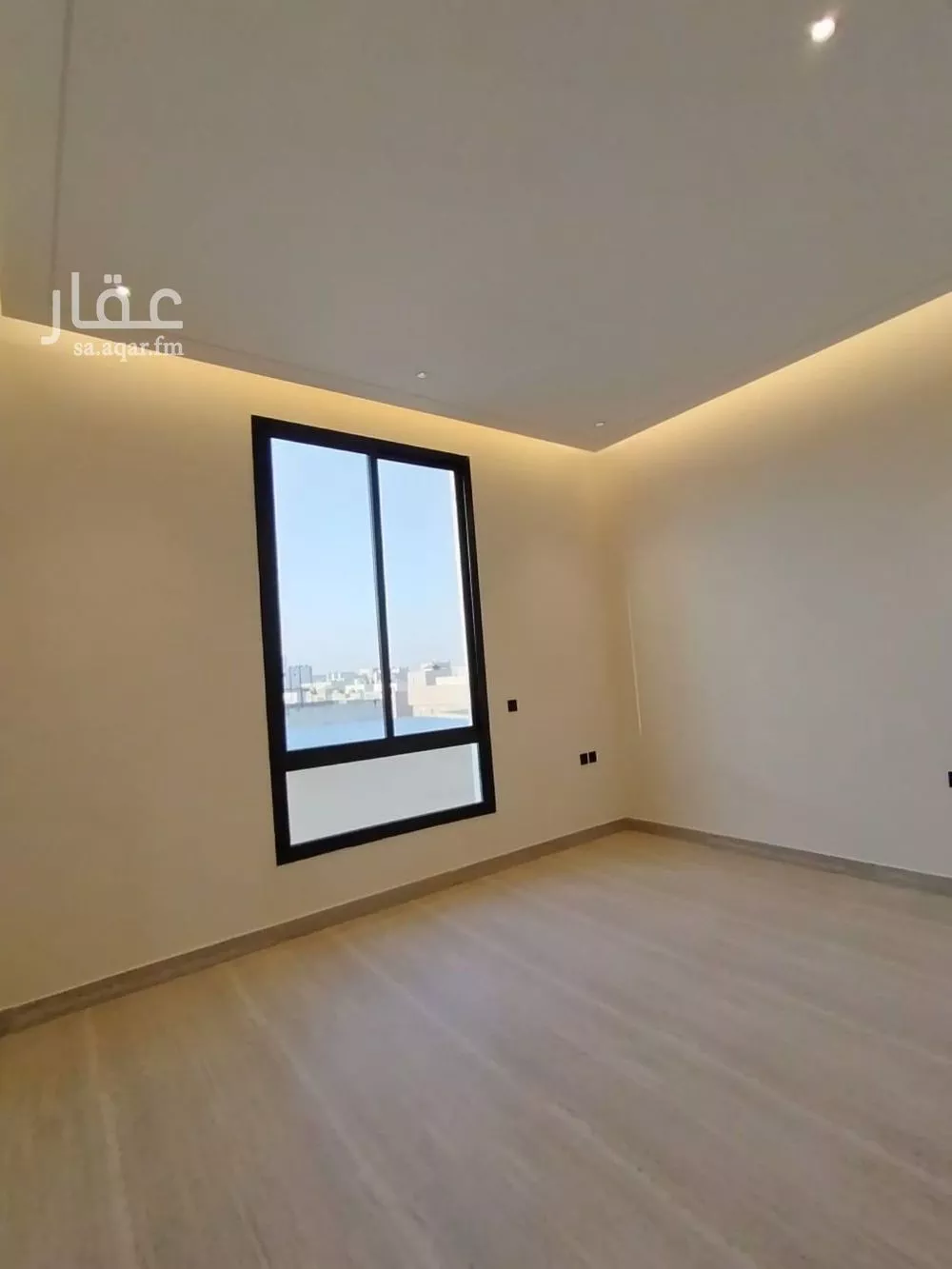 5 bedroom floor in Al Munsiyah 5
