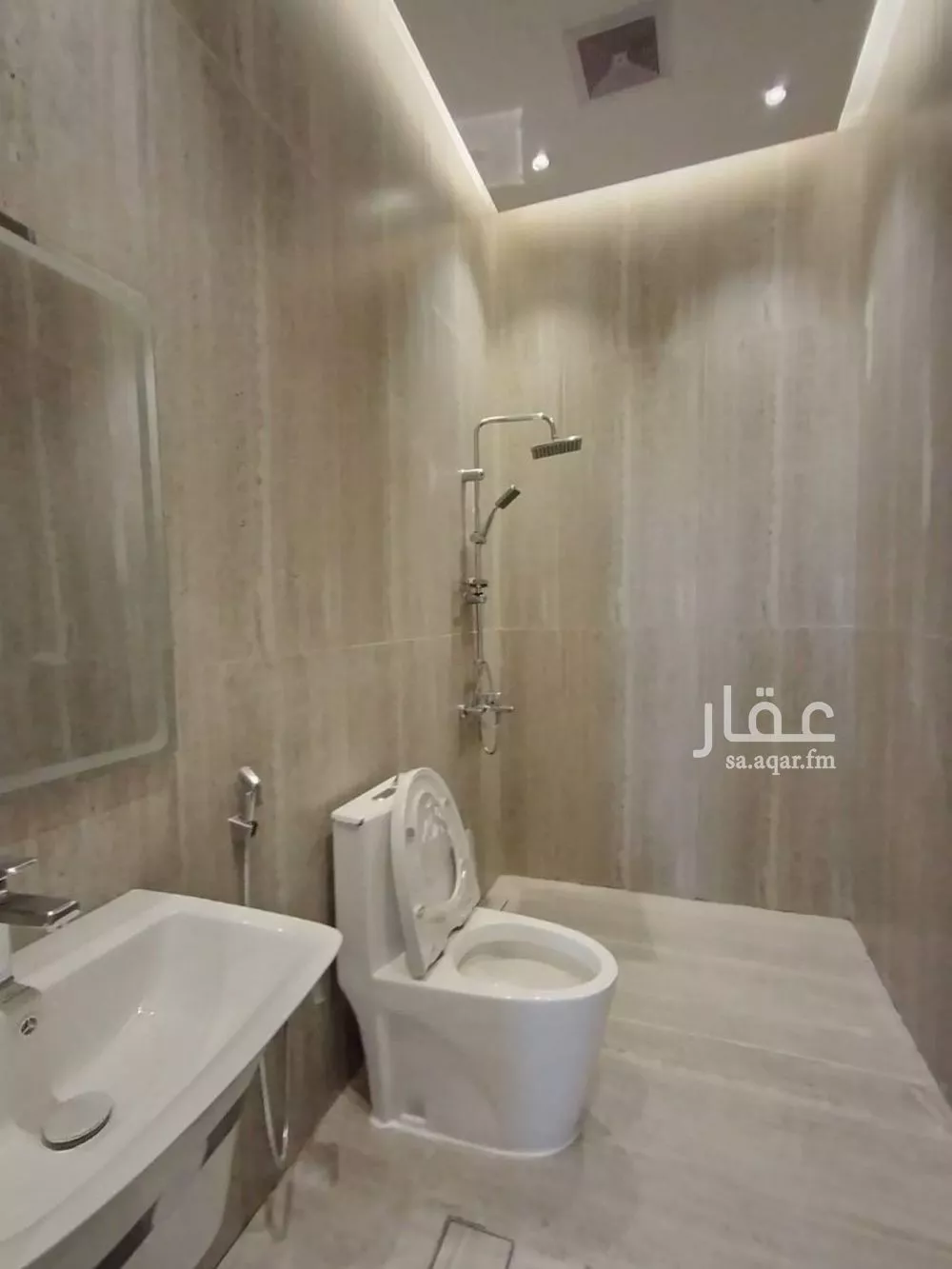 5 bedroom floor in Al Munsiyah 6
