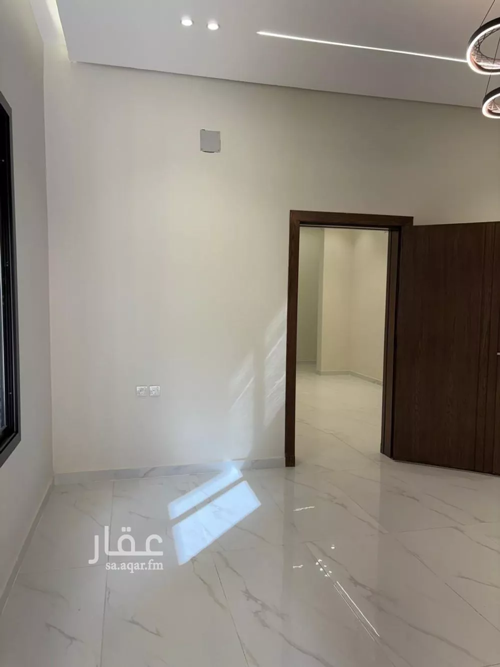 دور 6 غرف في السعادة 12
