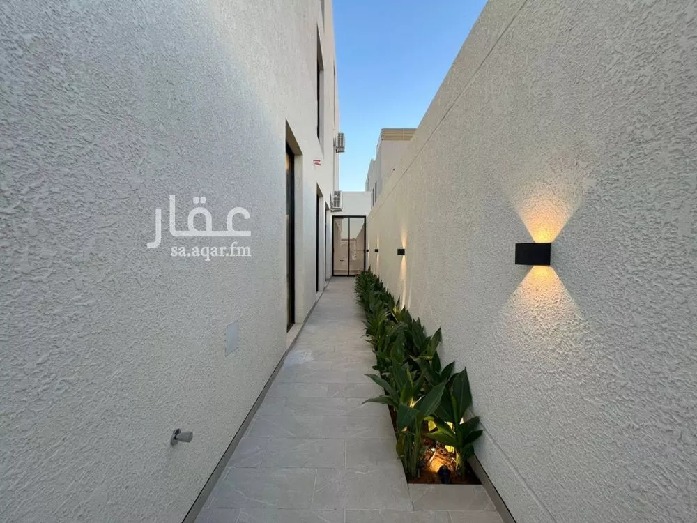 دور 5 غرف في العارض 17