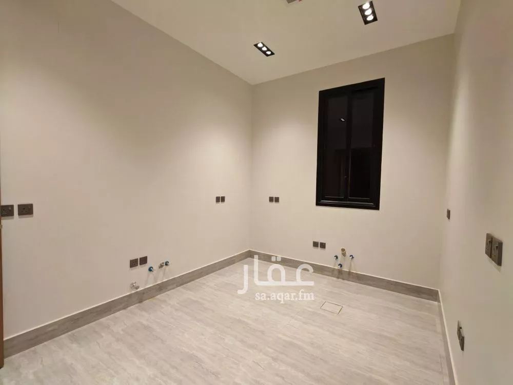 5 bedroom floor in Al Rimal 8