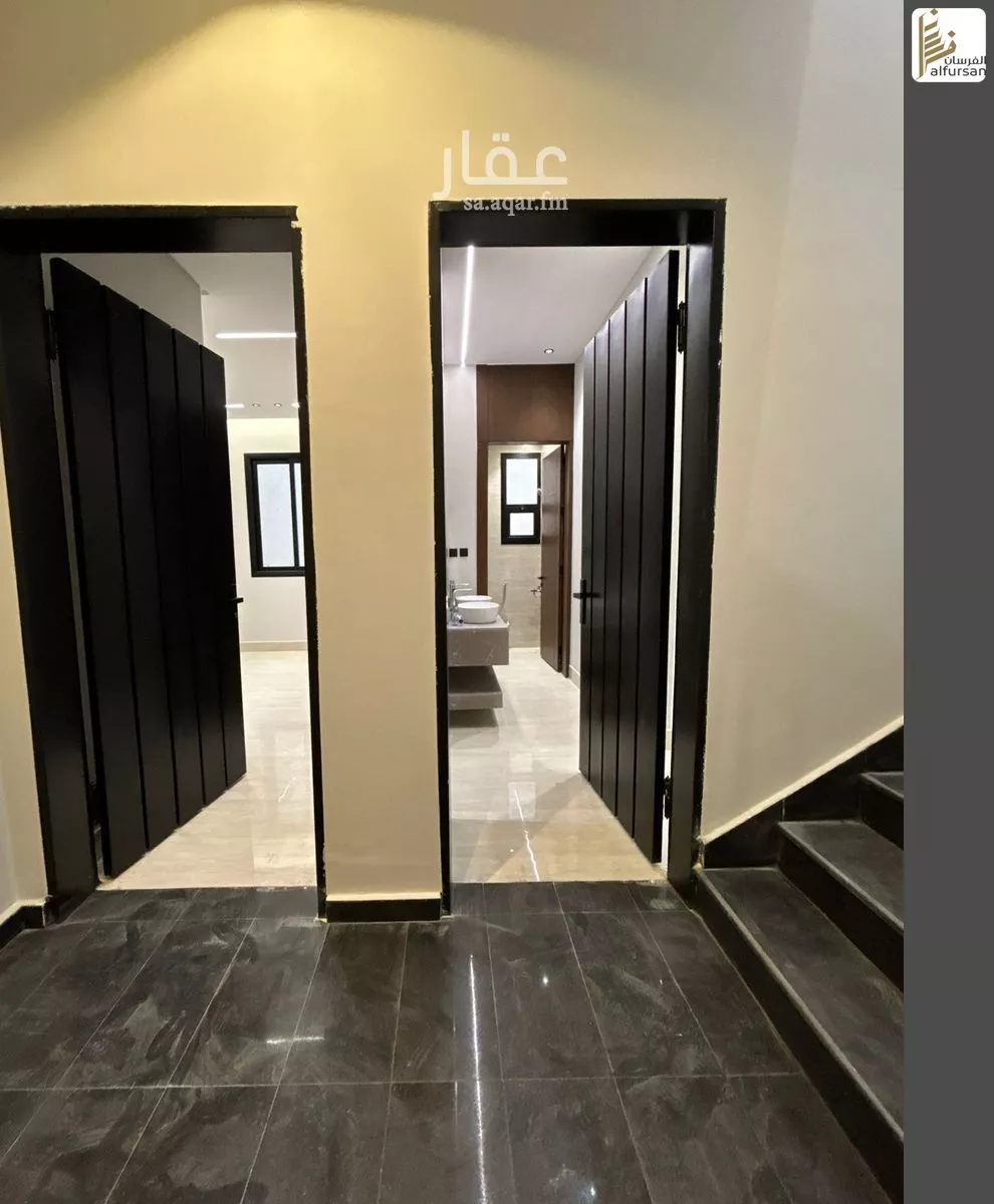4 bedroom floor in Dhahrat Namar 2