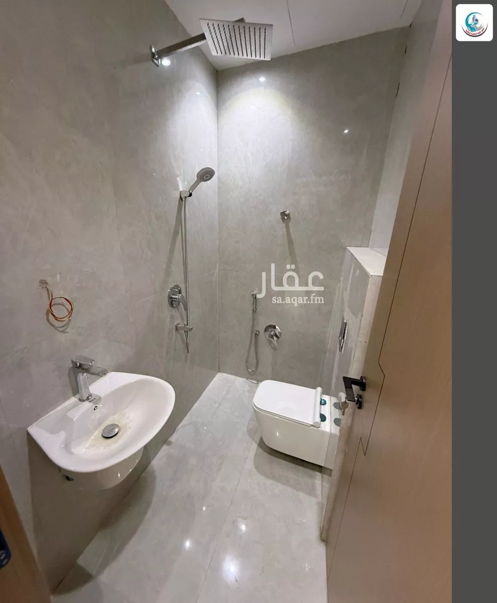 6 bedroom floor in Ash Sharq 11