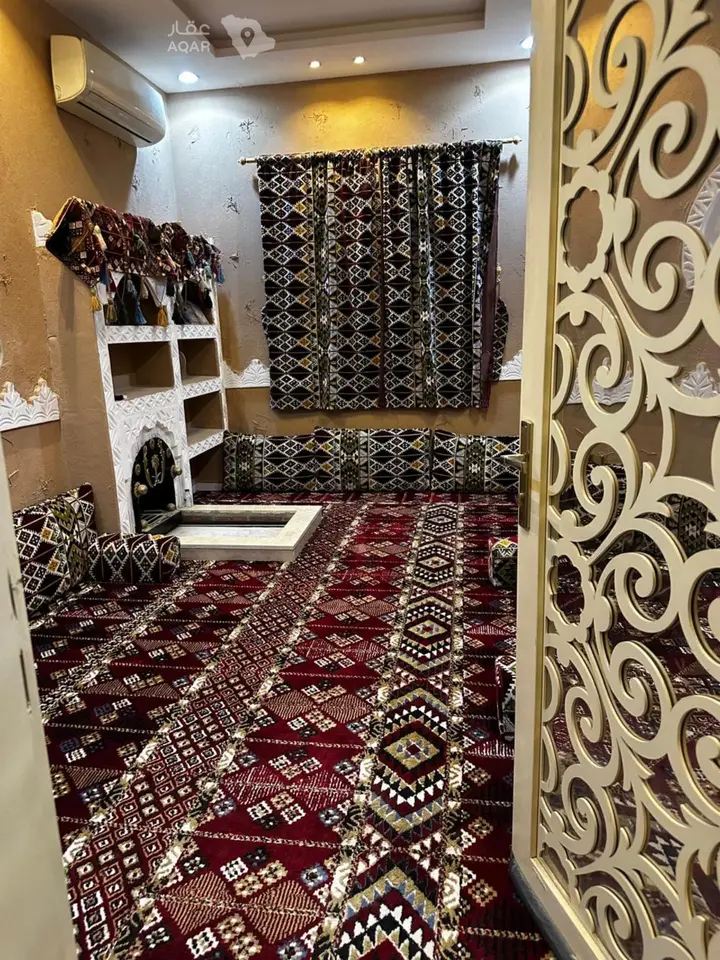 4 bedroom villa in Al Aziziyah, Riyadh 7