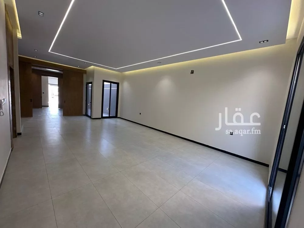 4 bedroom floor in Al Janadriyah 2