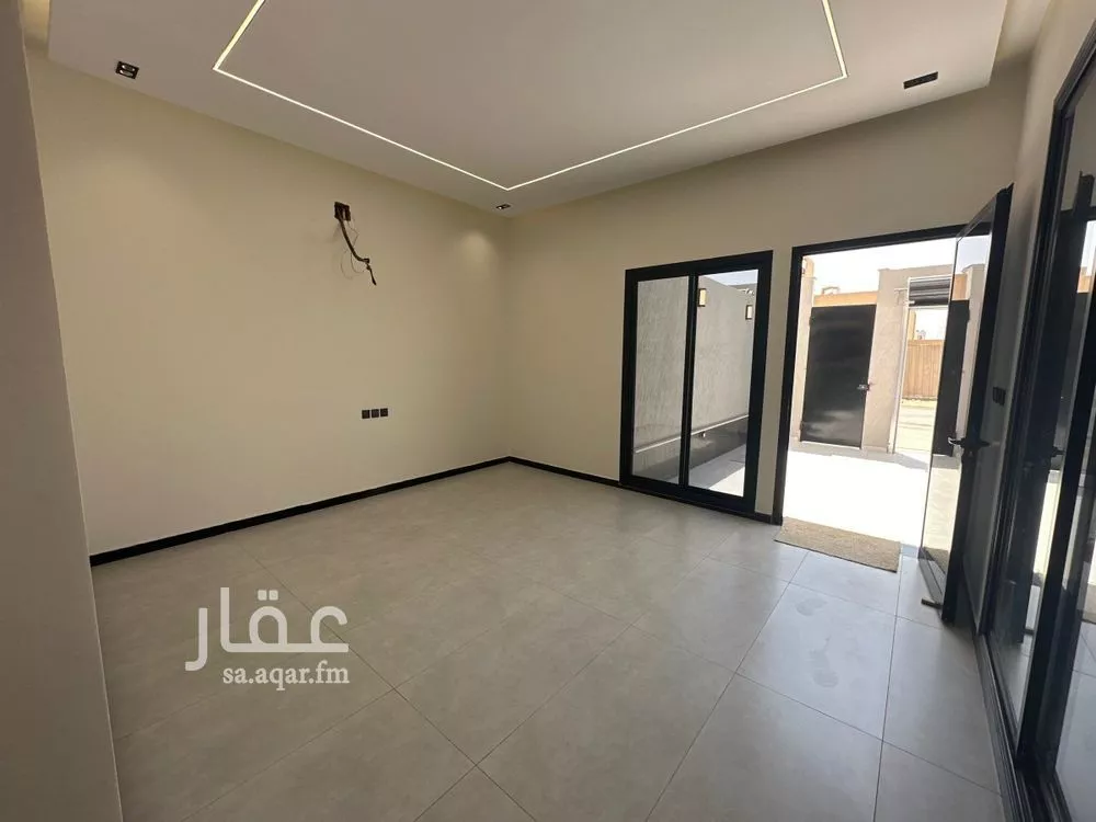 4 bedroom floor in Al Janadriyah 5