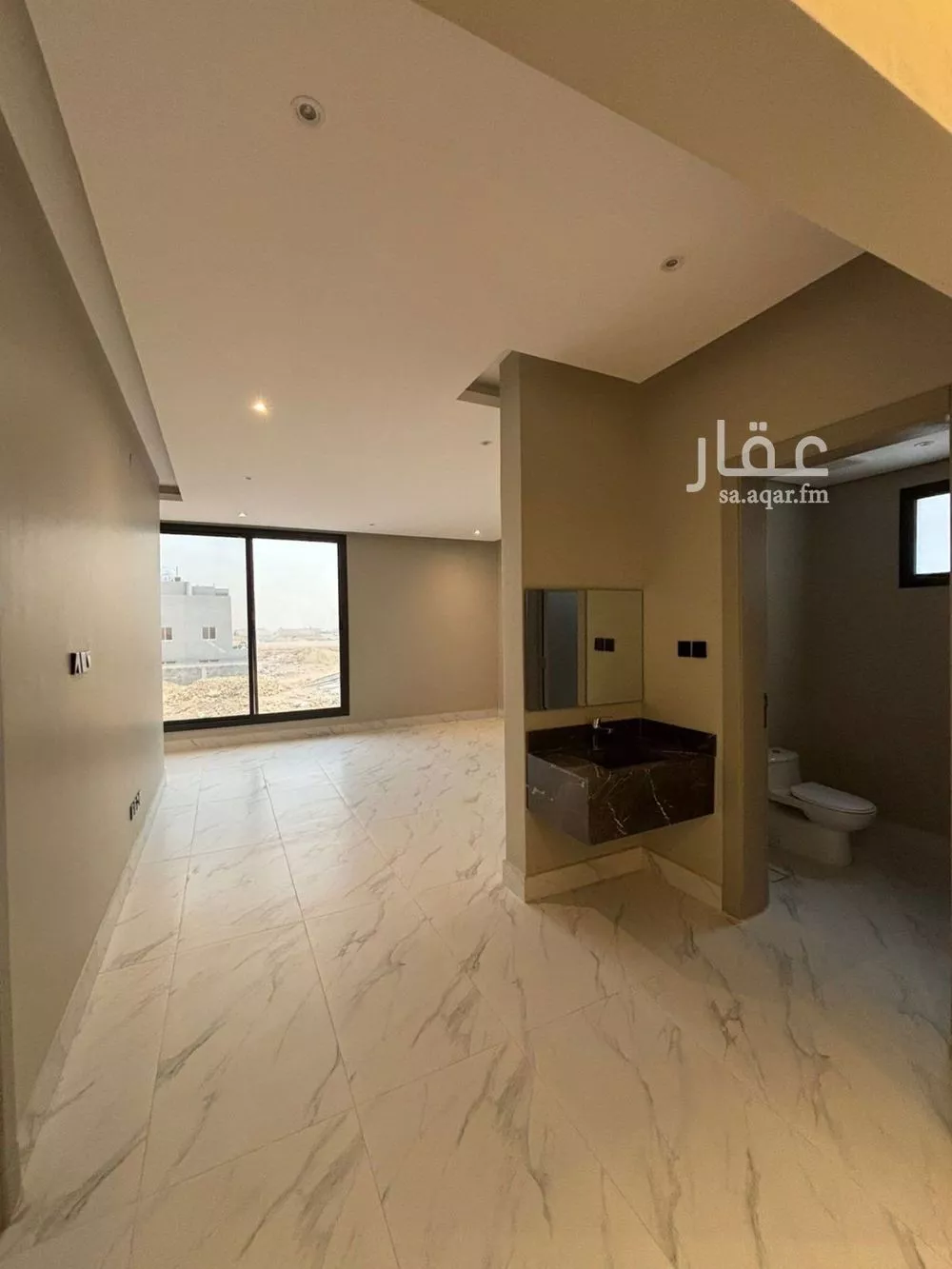 دور 4 غرف في العارض 15