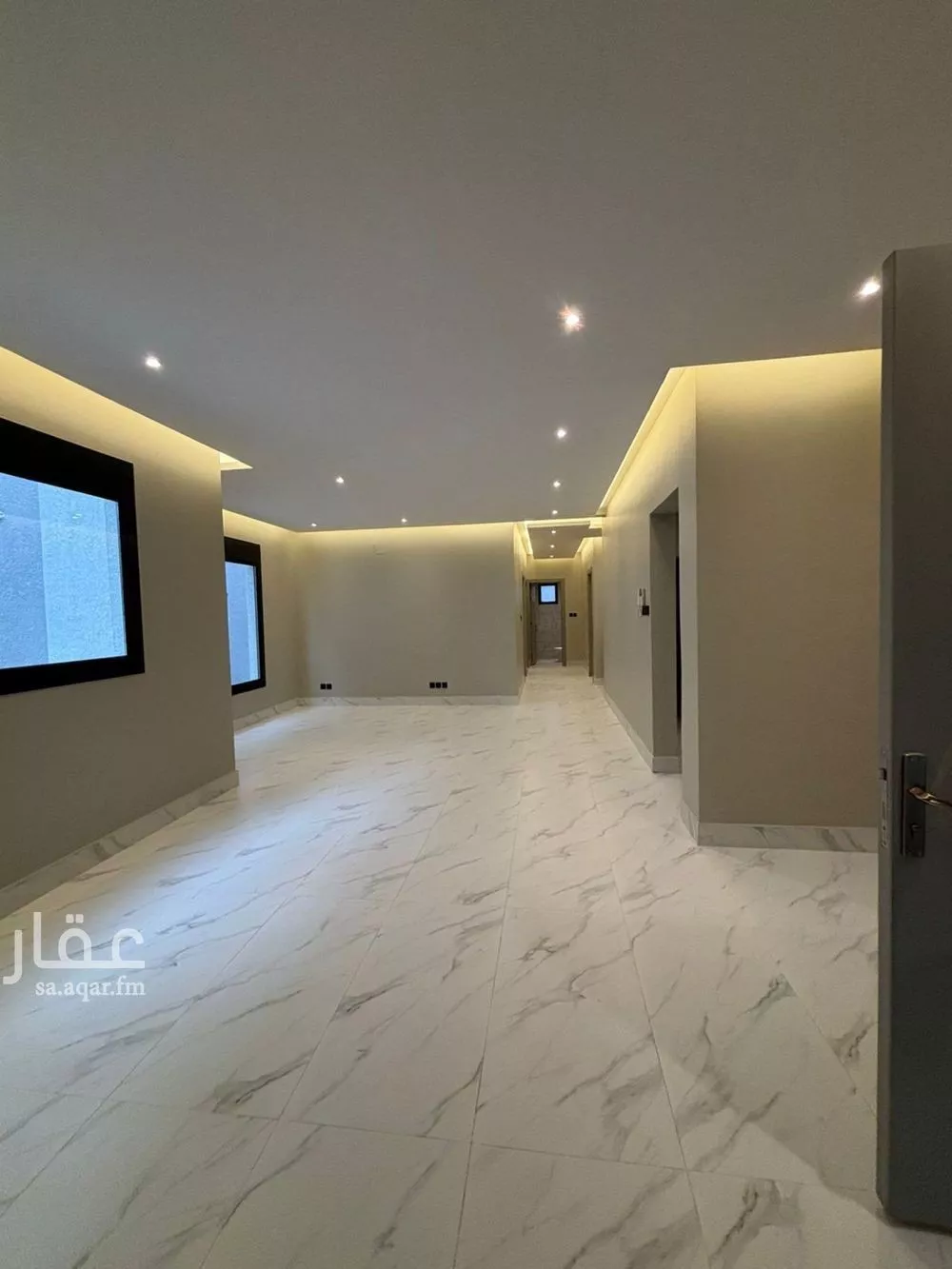 دور 4 غرف في العارض 10