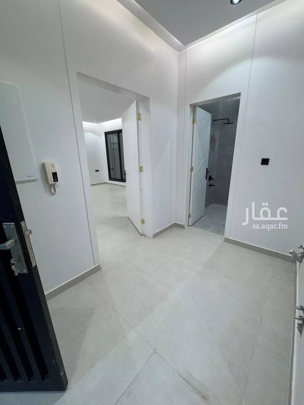 4 bedroom floor in Al Janadriyah 12