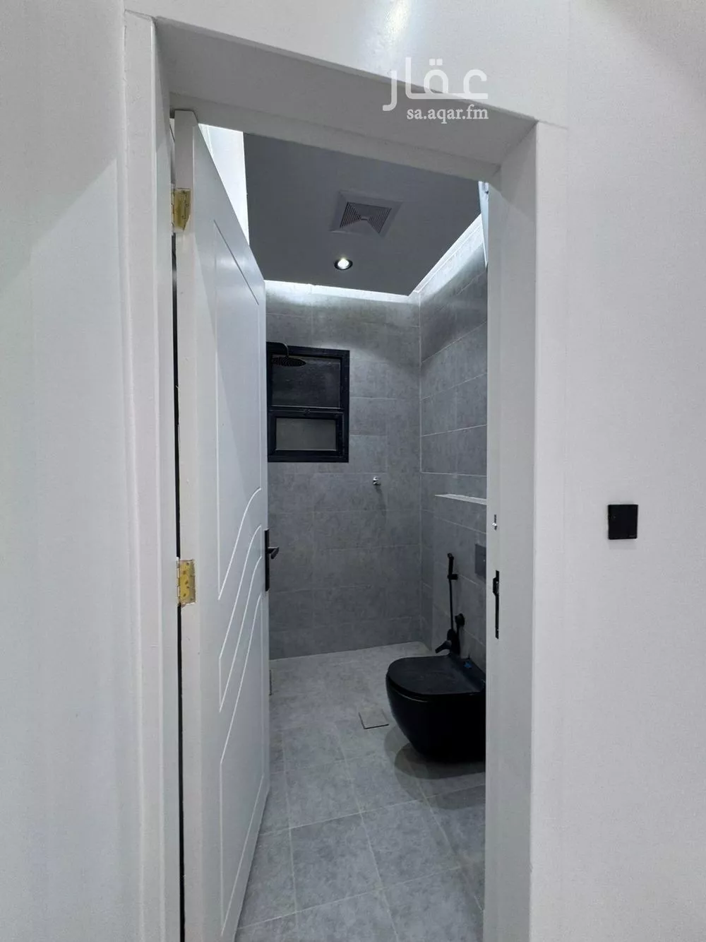 4 bedroom floor in Al Janadriyah 8