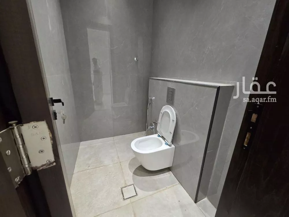 3 bedroom floor in Al Munsiyah 19