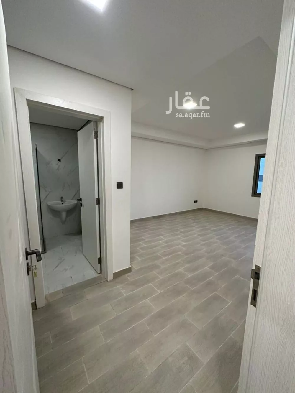 3 bedroom floor in Al Munsiyah 5