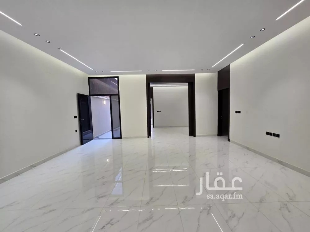 3 bedroom floor in Al Munsiyah 10