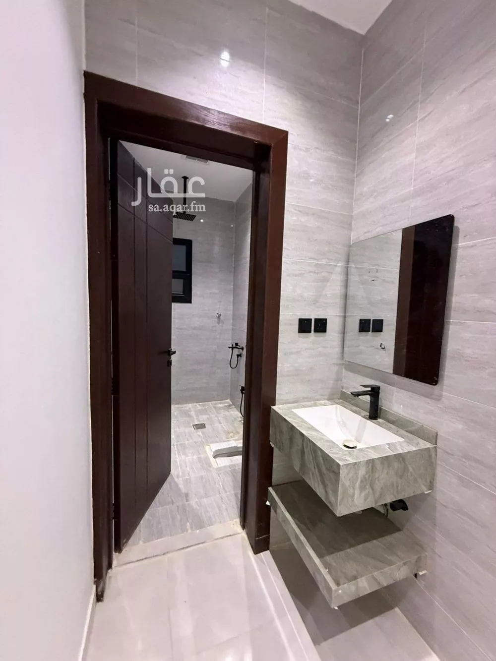 3 bedroom floor in Dahiat Namar 25