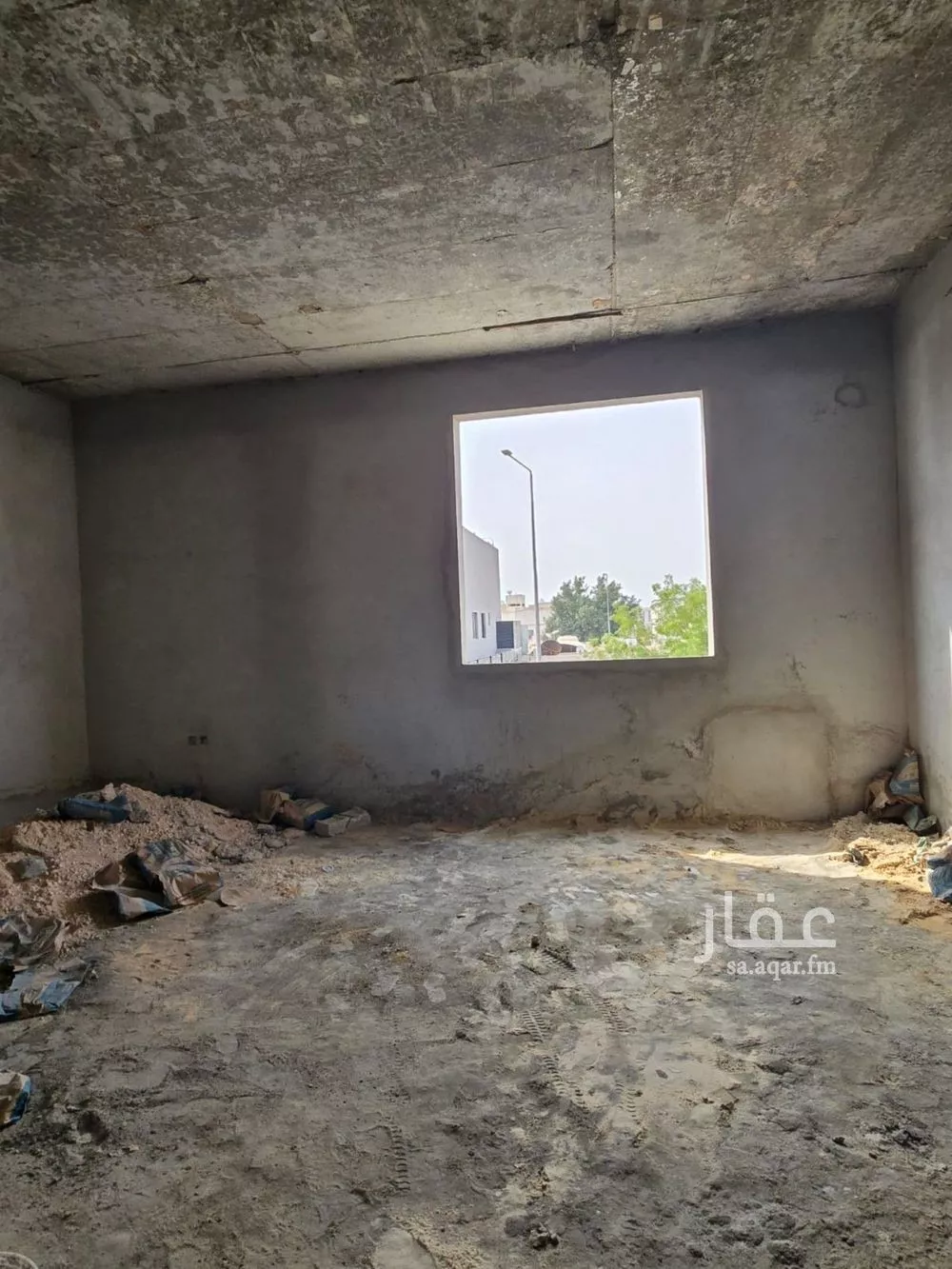 دور 4 غرف في السعادة 8