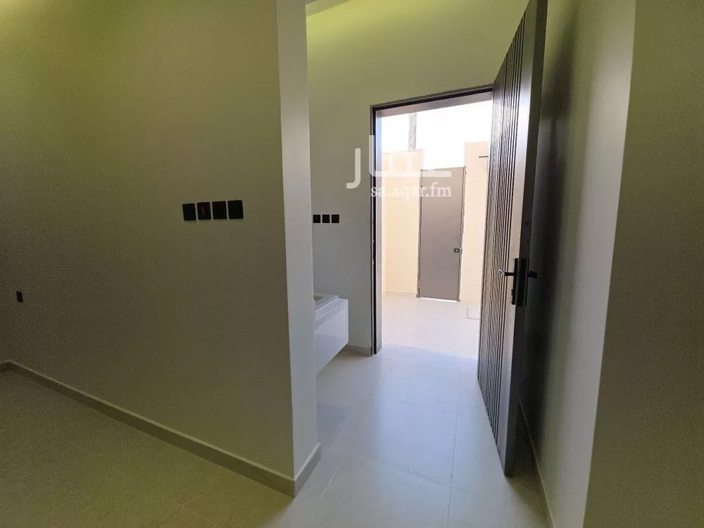 4 bedroom floor in Badr 6