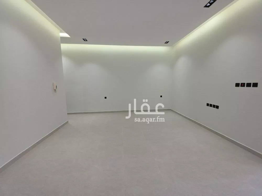 4 bedroom floor in Badr 8