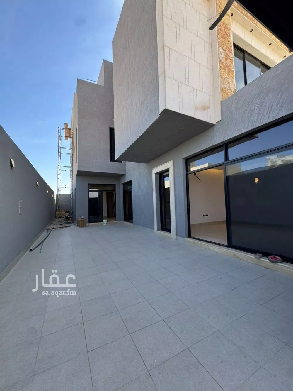 4 bedroom floor in Al Rimal 22