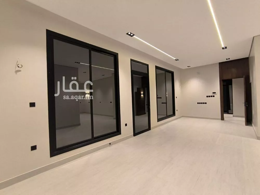 4 bedroom floor in Al Munsiyah 7