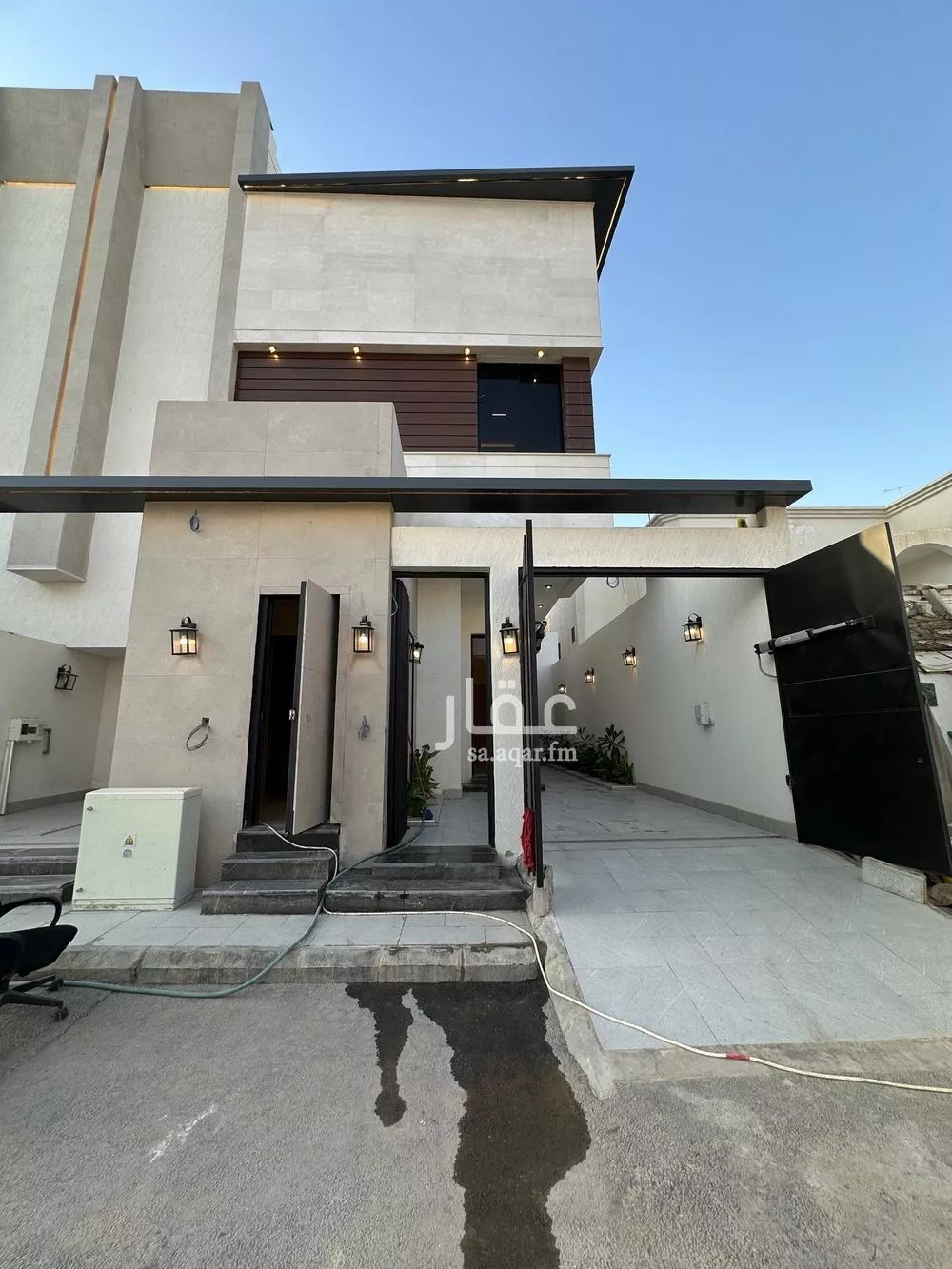 5 bedroom floor in Al Munsiyah 2