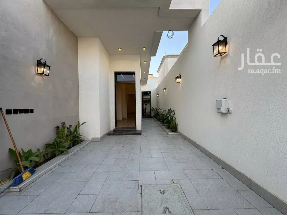 5 bedroom floor in Al Munsiyah 4