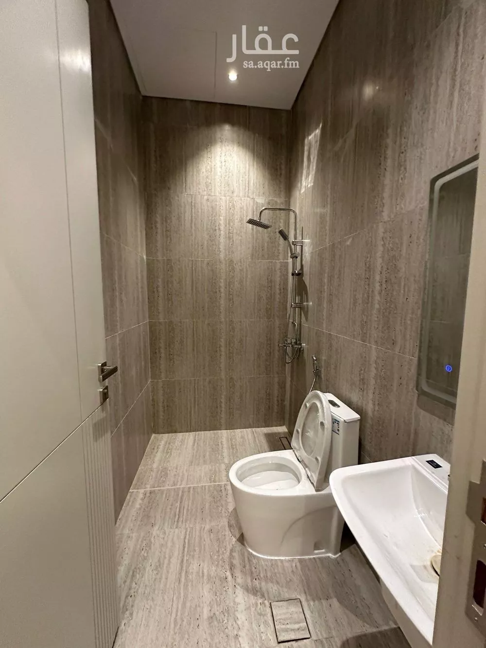 5 bedroom floor in Al Munsiyah 9