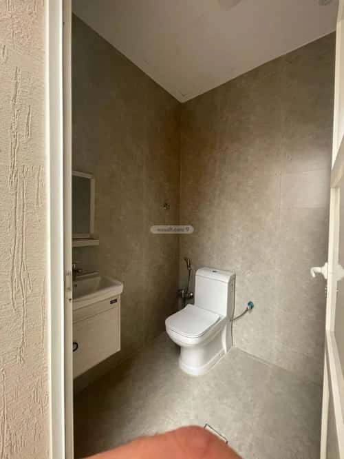 3 bedroom floor in Al Farouq 2